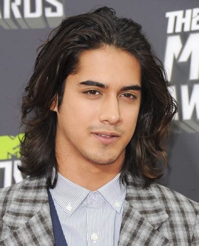 Avan Jogia Ethnicity, Wiki, Bio, Age, Height, Parents,。